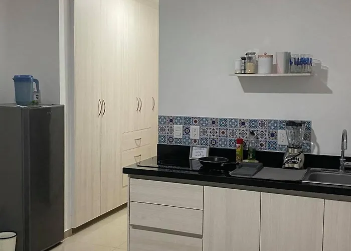 Alux Hotel 2*