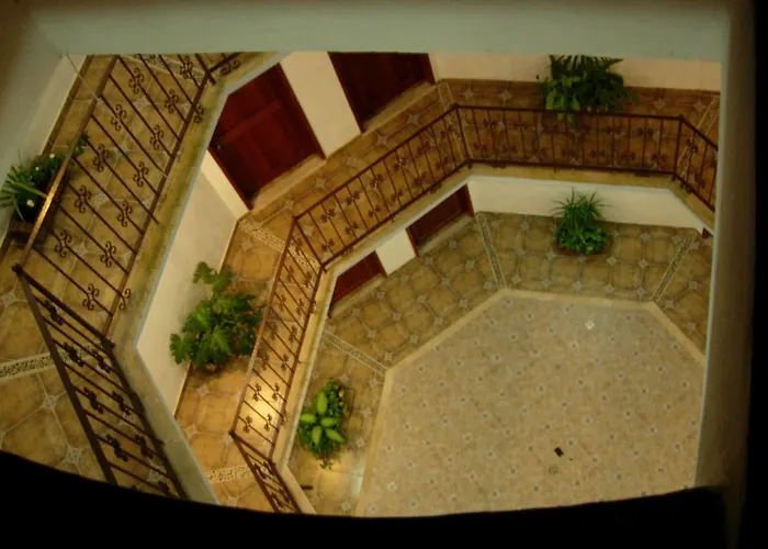 Hotel Alux 2*