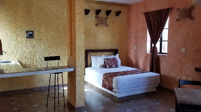 Hotel Alux 2*
