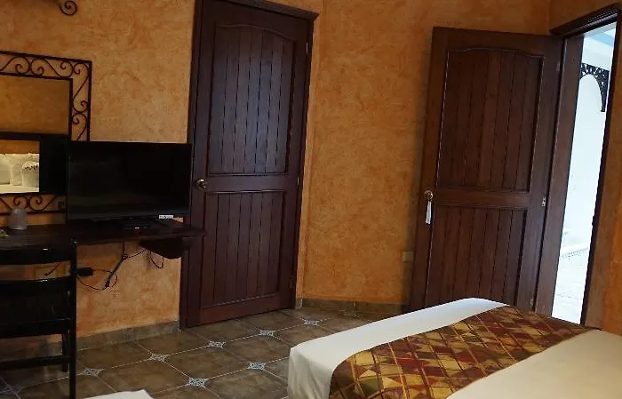 Hotel Alux