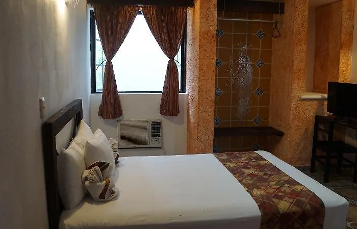 Hotel Alux 2*
