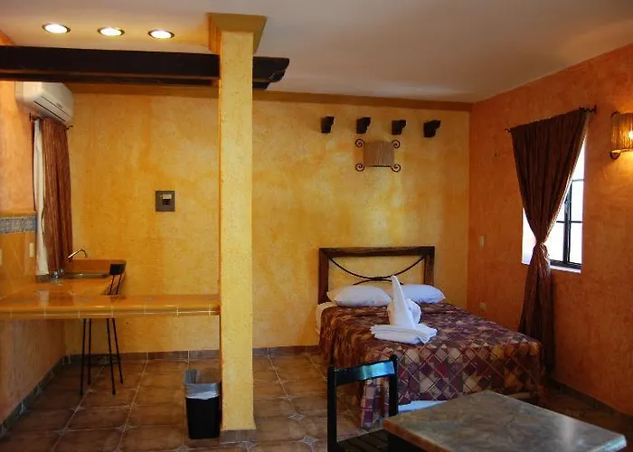 Alux Hotel