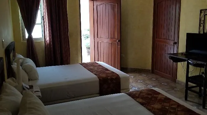 Alux Hotel